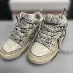 Moncler キッズ　スニーカー ホワイト系のサムネイル