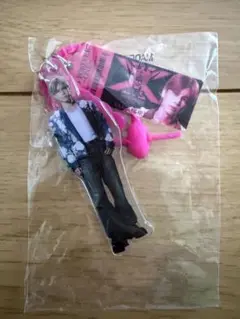岩田剛典　ガチャ　3連キーホルダー　スタジアム