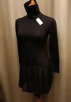 タグ付き裾シフォンハイネックインナーブラック