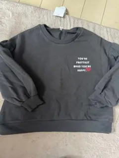 新品未開封タグ付き裏起毛トレーナー