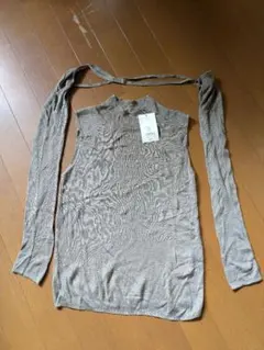 ノースリーブハイネックニットのサムネイル