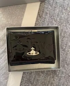 人気 未使用 Vivienne Westwood エナメル 定番 型押し 銀 - メルカリ