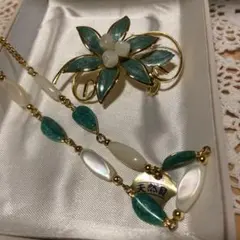 高級天然貝　ネックレス&ブローチ