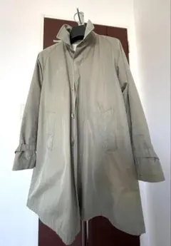 ベージュ ステンカラーコート