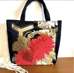 No.76 帯リメイクバック　　黒地に赤大輪の花