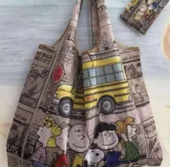 大容量　エコバッグ 軽量　　キャラクター　スヌーピー　新品