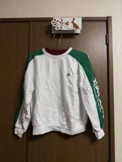 ホワイト/グリーン ラグランスリーブ トレーナー