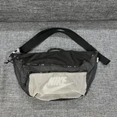 【美品】 NIKE ナイキ ボディバッグ ヒップバッグ ブラック ウエストポーチ