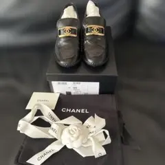 CHANEL 人気完売　ローファーのサムネイル