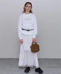 MAISON SPECIAL レースファブリック ドッキング スカート　ホワイトのサムネイル