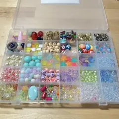ビーズセット 多色 収納ケース付き⭐️値下げ中⭐️