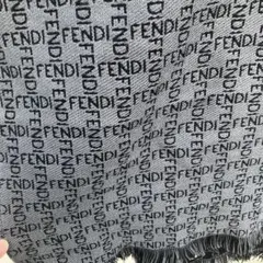 美品FENDI フェンディ マフラー ズッカ柄 ウール100% グレー×ブラック