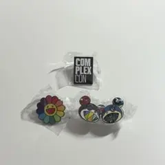 村上隆 COMPLEXCON フラワー ピンバッジ - メルカリ
