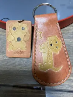 レザークラフト　キーホルダー　ダックス　オマケのチャーム付き　②