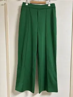 Honeysセンタープレスグリーン ストレートパンツ