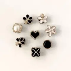 クロックス ジビッツ ハートフラワーのモノクロセット i