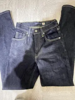 Levi Strauss & Co. ダークブルーストレートデニム