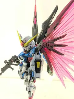 MGSD デスティニーガンダム SpecII 全塗装完成品 - メルカリ