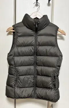 無印良品　ダウンベスト