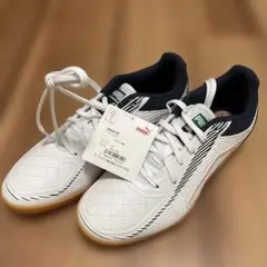 PUMA ホワイト 体育館シューズ 新品タグ付き