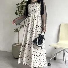 肩リボンシャーリングドットティアードワンピース