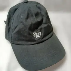 黒の刺繍ロゴベースボールキャップ