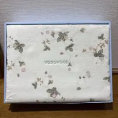 ウェッジウッド　ワイルドストロベリー綿毛布