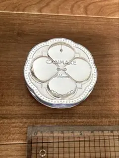 イルミネイティングフィニッシュパウダー～Abloom~01