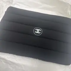 CHANEL コスメ顧客ギフト　パソコンケースのサムネイル