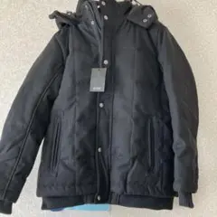 ブラックフード付きキルティングジャケット　エヴァーグリーンルービック