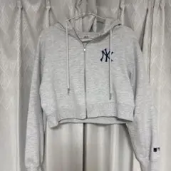 MLB ニューヨーク・ヤンキース クロップドパーカー Fサイズ