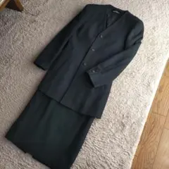 ネイビー Vネック スカートスーツ