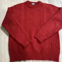 UNIQLO 赤 ケーブルニットセーター