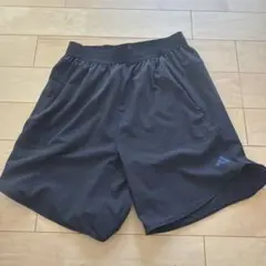 adidasメンズショートパンツ ブラック ジッパーポケット付き