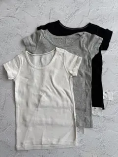 《新品未使用》UNIQLO⭐︎下着　半袖　100