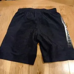 Under Armour 黒 半ズボン