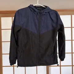 ウインドブレーカー 紺×黒　サイズ140 ①のサムネイル
