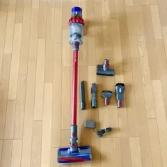 Dyson V10 SV12 コードレス掃除機 サイクロン分解掃除・消毒済 - メルカリ