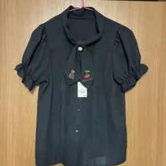 新品　Avail クマ刺繍 さくらんぼ 半袖 ブラウス ブラック