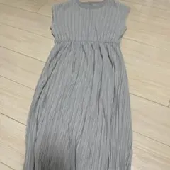 プリーツ ノースリーブ ワンピース グレーのサムネイル