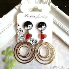 猫デザインのフープピアス/イヤリング(ハンドメイド)