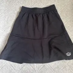 adidas ブラック フレアスカート S
