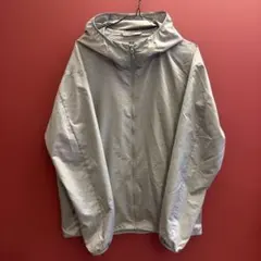 ユニクロ　ポケッタブルUVカットパーカー　ライトグレー　メンズ