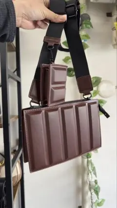 チョコレートモチーフ ショルダーバッグ ポーチ付き