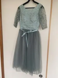 ミントグリーン刺繍パーティードレス
