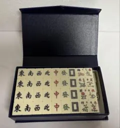 麻雀牌セット 136牌 漢字と模様入り - メルカリ