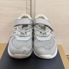 New Balance グレー スニーカー