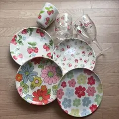Cath Kidston プロバンスローズ ティーカップ＆ソーサー プレート2種 Cath Kidston プロバンスローズ ティーカップ＆ソーサー プレート2種