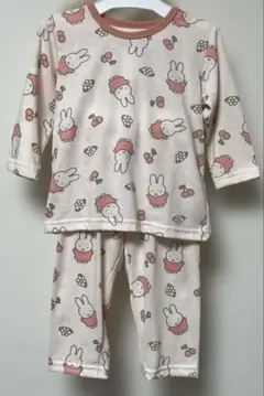 Item thumbnail for item 4db2c5b2-e700-4453-9614-c9f42022934a