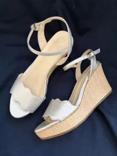 一度使用美品OdetteeOdileシルバーサンダル厚底ウェッジ歩きやすい本革